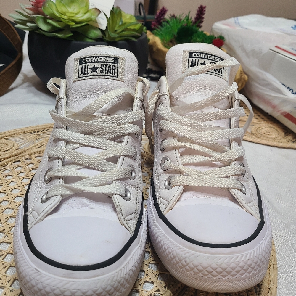 Converse White Low-Top Leather Sneakers - Picture 2 of 5